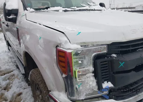 2019 Ford F-250 Xl z USA, uszkodzony, nr VIN 1FT7W2BT3KED53595